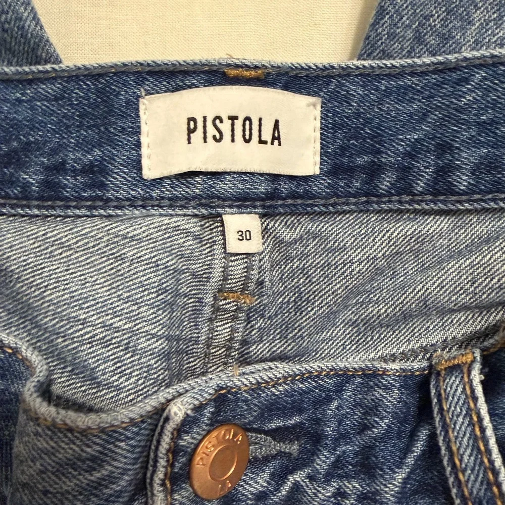 Lexi in Metropolis - Picture 4 of 5